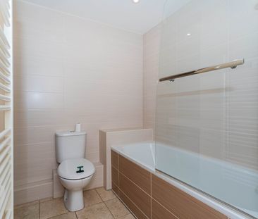 Thorncroft Avenue - Photo 6