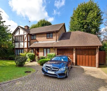 A beautifully presented family home finished to a high standard. The property offers great accommodation for modern family life and entertaining. - Photo 1