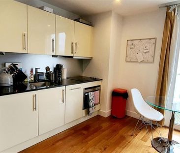 The Hayes, The Hayes, CARDIFF - Photo 5