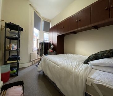 Richmond Road, Cathays - Photo 2