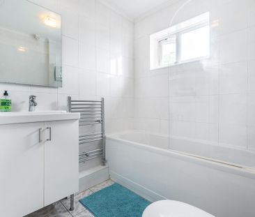 2 bedroom terraced house to rent - Photo 2