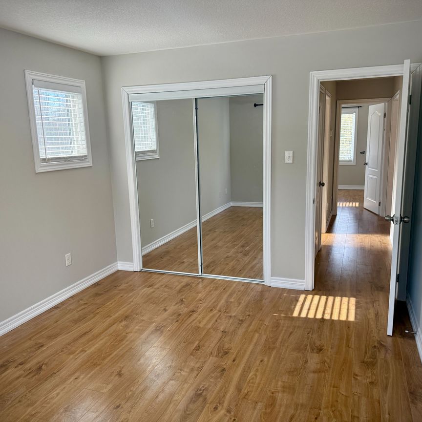 For Lease - 23 Robert Street, Wasaga Beach, Ontario - Photo 1