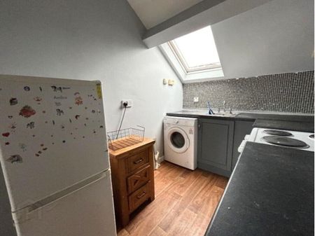 Apt 2, 121 Falls Road, Belfast, BT12 6AA - Photo 3