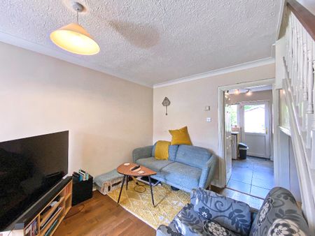 Wild Herons, Hook, RG27 - Photo 2