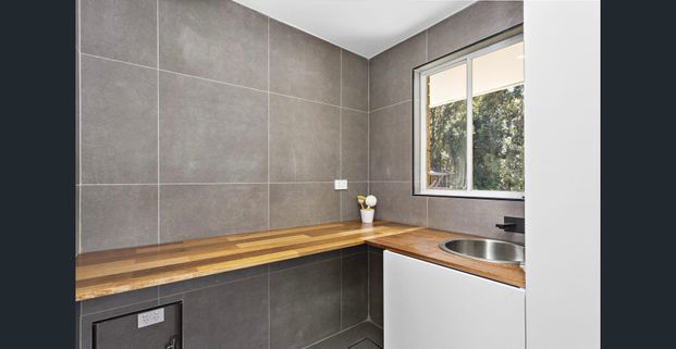 Beautiful family home - Photo 1