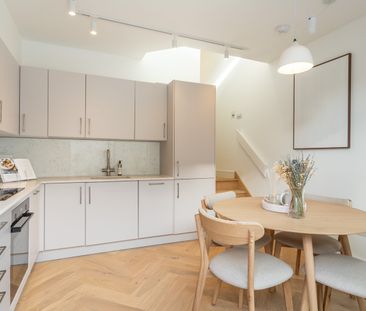 2 Bed Terraced House, Hythe Road, BN1 - Photo 6
