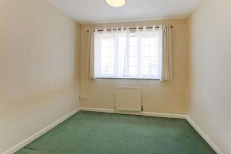 Tamar Way, Tangmere, PO20 - Photo 4