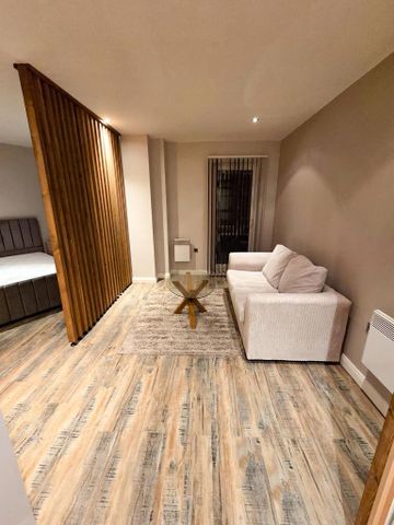 Studio to rent - Photo 3