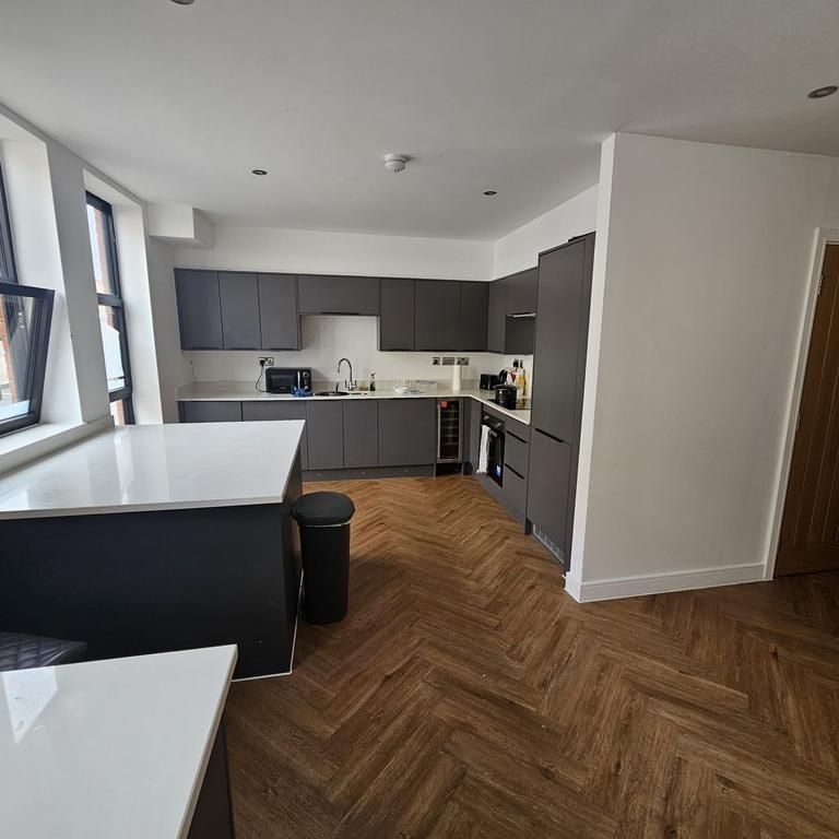 1 bedroom in a house share to rent - Photo 1