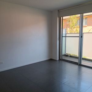 9/12, Weigand Avenue, Bankstown - Photo 2