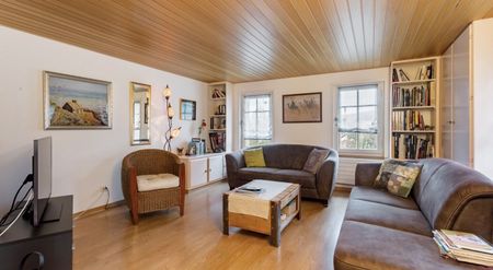 LARGE APARTMENT IN A QUIET ENVIRONMENT! - Photo 3