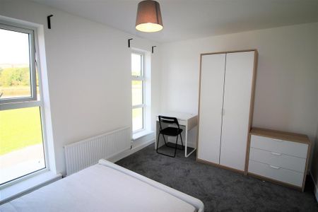 5 bedroom private hall to rent - Photo 3