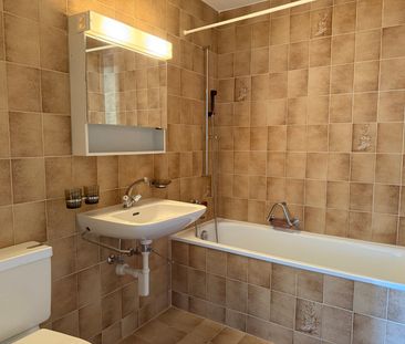 Charmante 3.5-Zimmer-Wohnung mit Balkon in Lachen SZ - Photo 5
