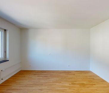 Grosszügige Wohnung im Zentrum von Chur - Photo 1