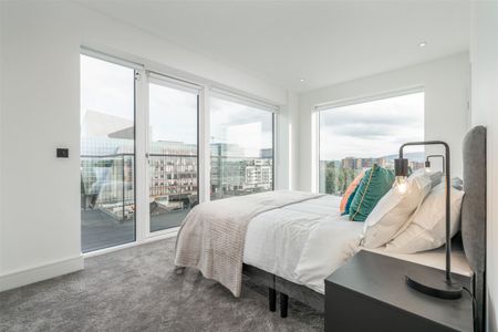 Apartment, Ropemaker Place, Cardiff Lane, Grand Canal Dk, Dublin 2 - Photo 3