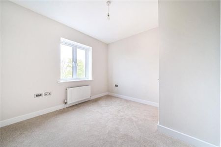 3 bedroom detached house to rent - Photo 3