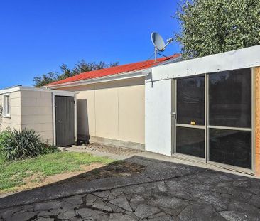 Charming spacious 3 Bed Home in Mayfair! - Photo 2