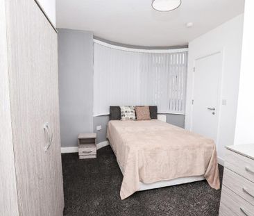 4 bedroom terraced house to rent - Photo 2