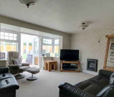 Waterlow Close, TF2, Priorslee - Photo 3