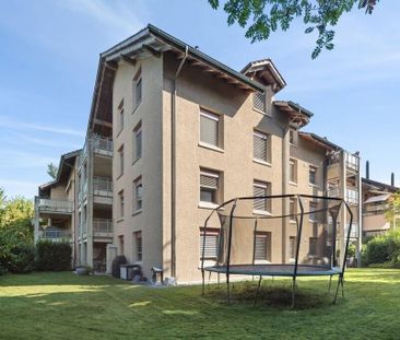 Helle Wohnung mit Cheminée - Foto 2