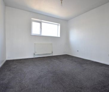 4 bedroom terraced house to rent - Photo 3