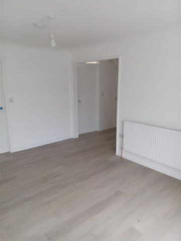 2 bedroom property to rent - Photo 4