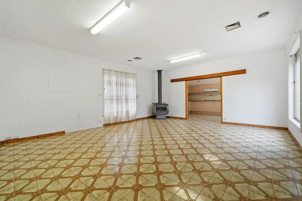 54 Roseberry Street, Ascot Vale VIC 3032 - House For Rent | Domain - Photo 1