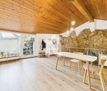 Charming 2,5-Zimmer-Maisonette mit Terrasse, Ausblick und Naturfels - Photo 5