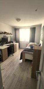 RARE – Grand 4 1/2 au R-C avec 2 stationnements (Prix imbattable) - Photo 3