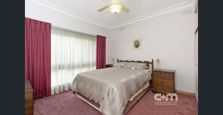 Large Family Home - Photo 3