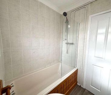 Greywell Road, Havant, PO9 - Photo 3