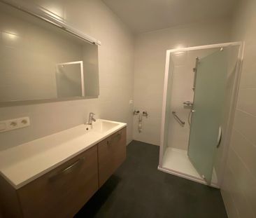 Gelijkvloers appartement met 2 slaapkamers in hartje Wijnendale - Foto 4