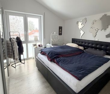 Hochwertige Obergeschosswohnung mit Carport in Bad Zwischenahn - Sp... - Photo 2