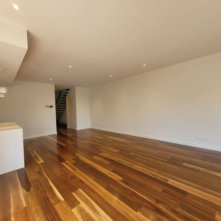 32B Simon Street - Photo 1