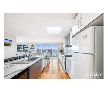 Timeless Design and Modern Comforts - Photo 2