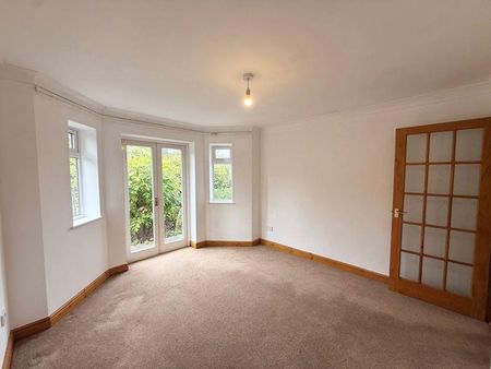 3 bedroom detached house to rent - Photo 3