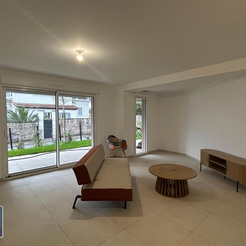 Location Appartement 3 pièces 79m² CANNES 06400 - Photo 1