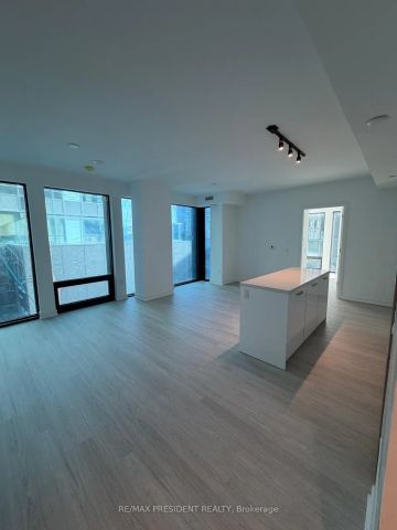 284 King Street E #402 - Photo 2