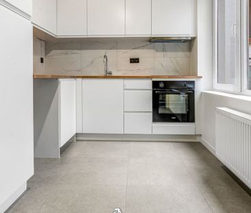 Appartement te huur in Kortrijk voor € 795 met 1 slaapkamer - Photo 4