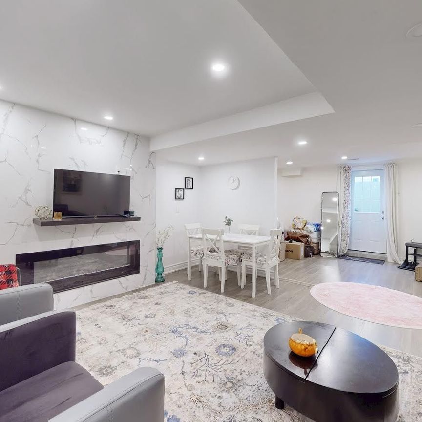 For Lease - 107 Bel Canto Crescent Unit# Basement, Richmond Hill, Ontario - Photo 1