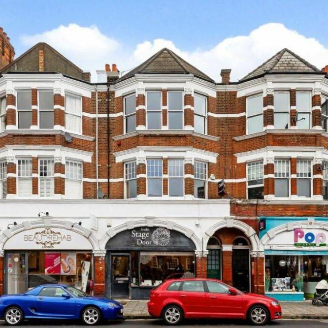 2 bedroom flat to rent - Photo 2