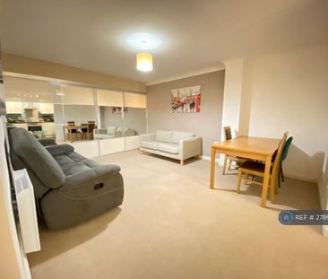 3 bedroom flat to rent - Photo 1