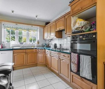 Moatfields, Fordham, Colchester, Essex, CO6 - Photo 3