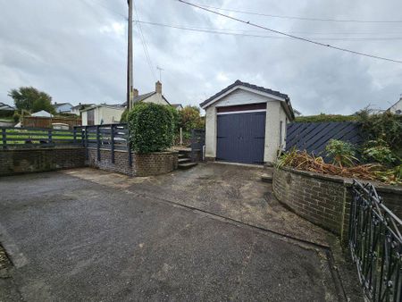 4 bedroom bungalow to rent - Photo 2