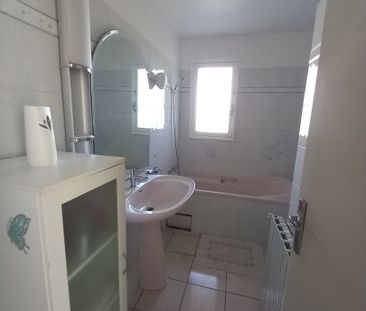 Location Appartement 3 pièces 80m² - Photo 3