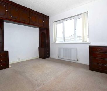 17 Moorland Park, Lisburn, BT28 2XT - Photo 5