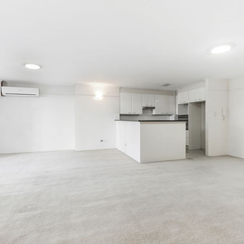 Contemporary Two Bedroom Apartment Surrounded by Pyrmont's Best - Photo 1