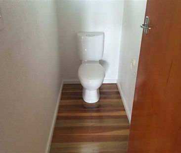 Lovely, redecorated three bedroom home in popular Hillcrest with la... - Photo 4