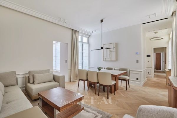 Appartement à louer à Paris 8Ème - Photo 1