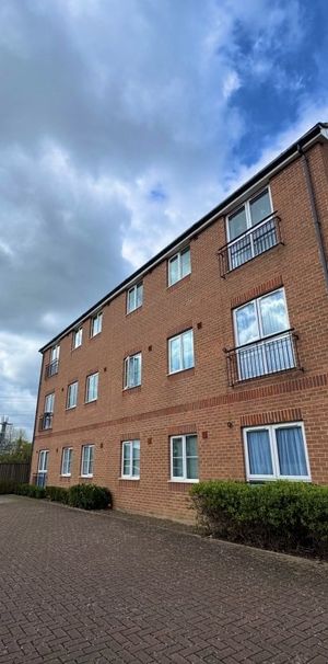 Peterborough - Photo 1